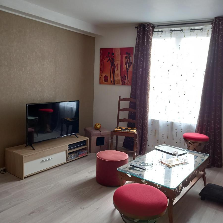 Une Chouette Maison Arcay  Luaran gambar